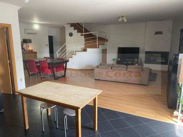 Apartamentos 3 quarto, Vila de Rei Vila de Rei DLS97120130