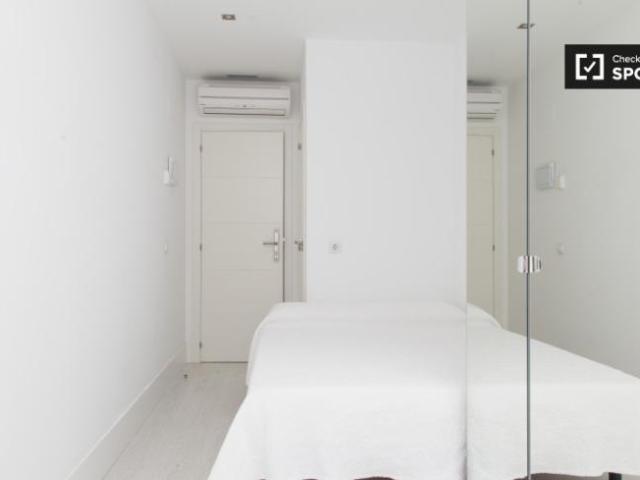 Apartamentos 12 Dormitorio Madrid Madrid ELS96347390