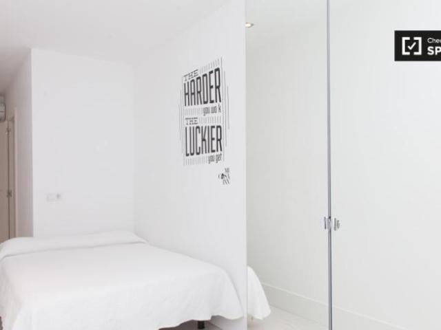 Apartamentos 12 Dormitorio Madrid Madrid ELS96347393