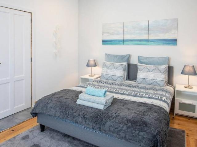 Apartamentos 12 quarto, porto porto 4430 204 DLS101735052