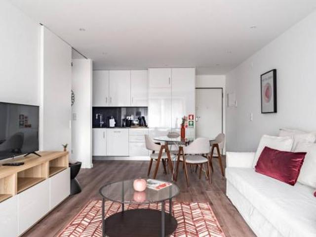 Apartamentos 1 quarto, Lisbon Lisbon 1070 021 DLS54275147