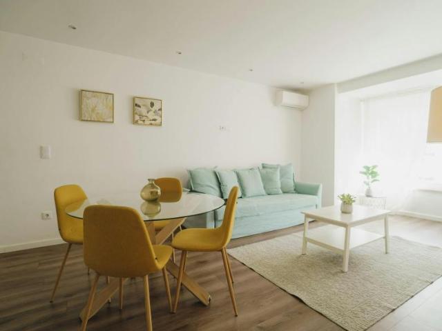 Apartamentos 1 quarto, Lisbon Lisbon 1070 021 DLS100447822