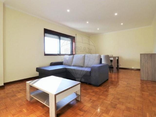 Apartamentos 1 quarto, Maia Maia DLS87697564