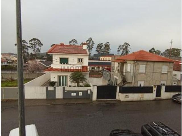 Apartamentos 1 quarto, Santa Maria da Feira Santa Maria da Feira DLS99885473