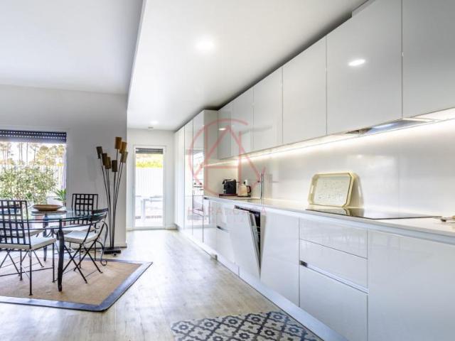 Apartamentos 1 quarto, Setúbal Seixal 2845 ES103390576