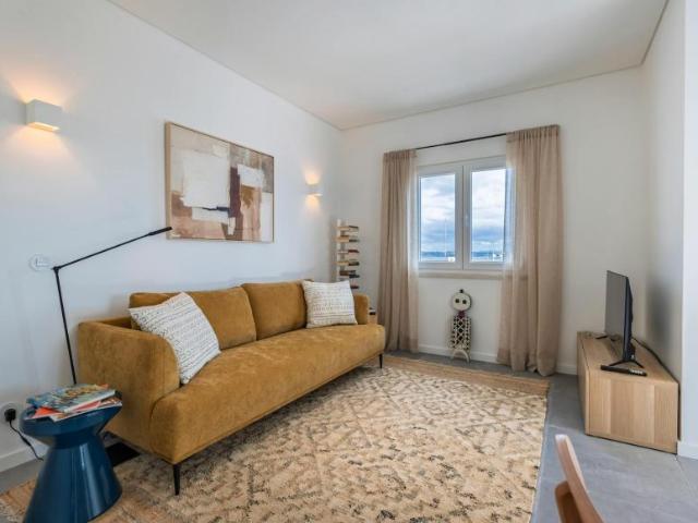 Apartamentos 1 quarto, Paço de Arcos Paço de Arcos 2770 055 ELS102717108