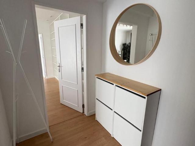 Apartamentos 1 quarto, Parede Parede DS102055496
