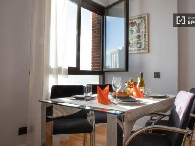 Apartamentos 2 Dormitorio Madrid Madrid ES84301765