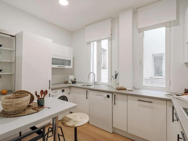Apartamentos 2 Dormitorio Madrid Madrid ES101512028