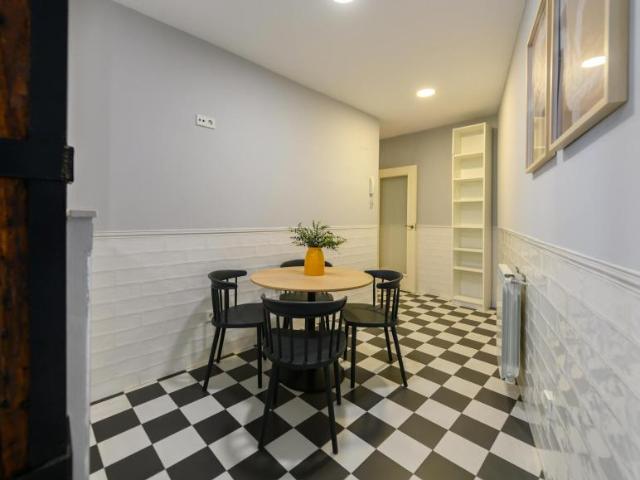 Apartamentos 2 Dormitorio Madrid Madrid ES103152946