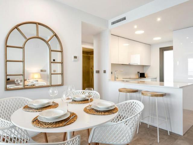 Apartamentos 2 Dormitorio Alicante Alicante ES104783503