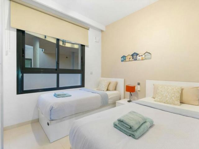 Apartamentos 2 Dormitorio Alicante Alicante ES104877693