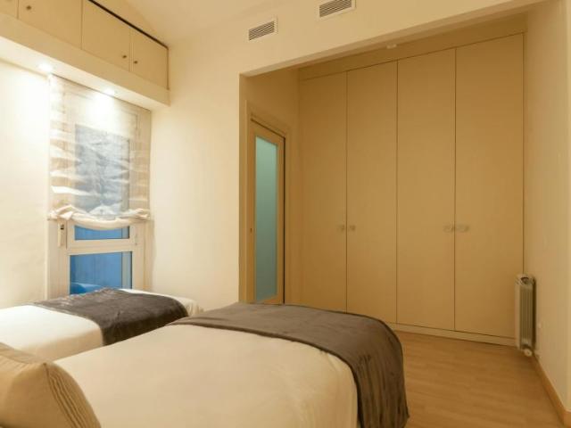 Apartamentos 2 Dormitorio Barcelona Barcelona ES101306075