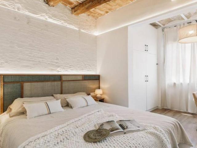 Apartamentos 2 Dormitorio Barcelona Barcelona ES102400804