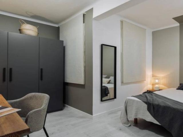 Apartamentos 2 Dormitorio Barcelona Barcelona ES102401915