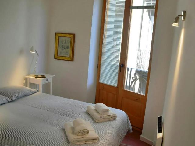 Apartamentos 2 Dormitorio Barcelona Barcelona ES102630108