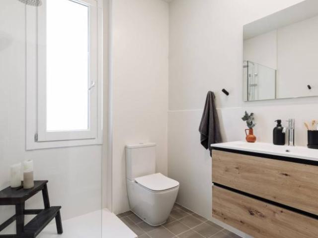 Apartamentos 2 Dormitorio Barcelona Barcelona ES102853082