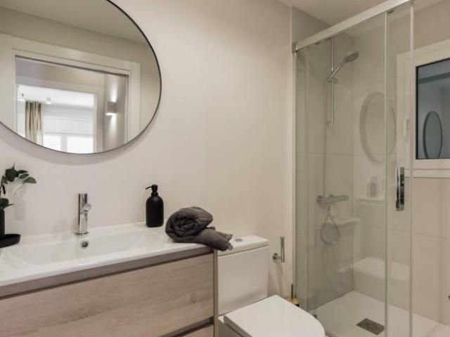 Apartamentos 2 Dormitorio Barcelona Barcelona ES102853137
