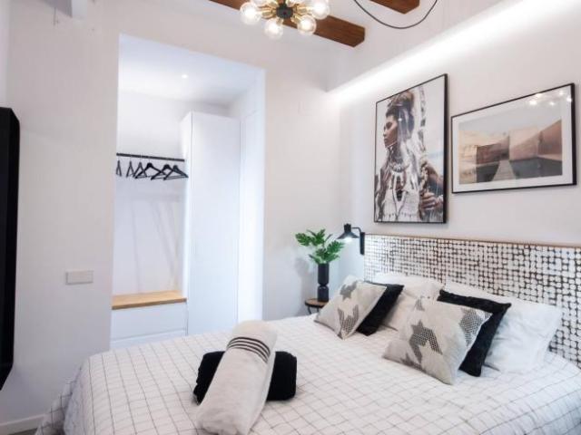 Apartamentos 2 Dormitorio Barcelona Barcelona ES103580552