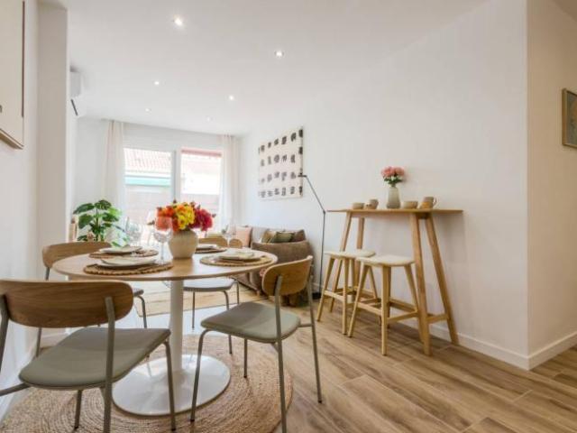 Apartamentos 2 Dormitorio Barcelona Barcelona ES103844288
