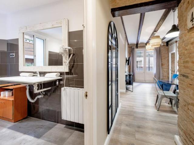 Apartamentos 2 Dormitorio Barcelona Barcelona ES103325364