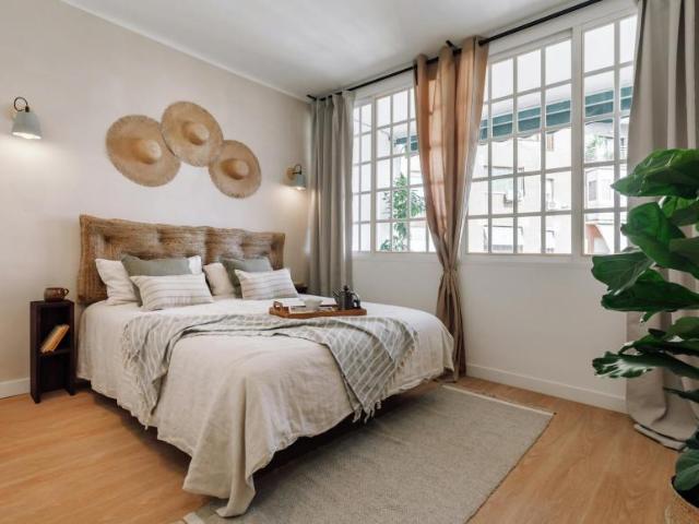 Apartamentos 2 Dormitorio Barcelona Barcelona ES104599551