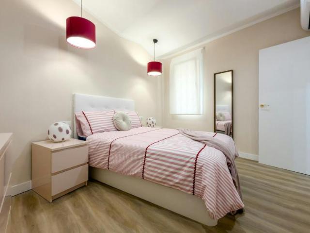 Apartamentos 2 Dormitorio Barcelona Barcelona ES104877599