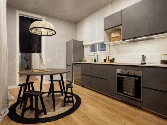 Apartamentos 2 Dormitorio Barcelona Barcelona ES104143866