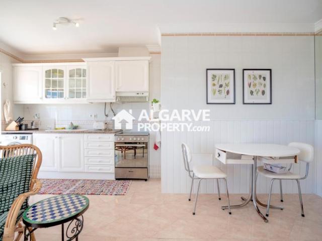 Apartamentos 2 quarto, Albufeira Algarve DLS80103596