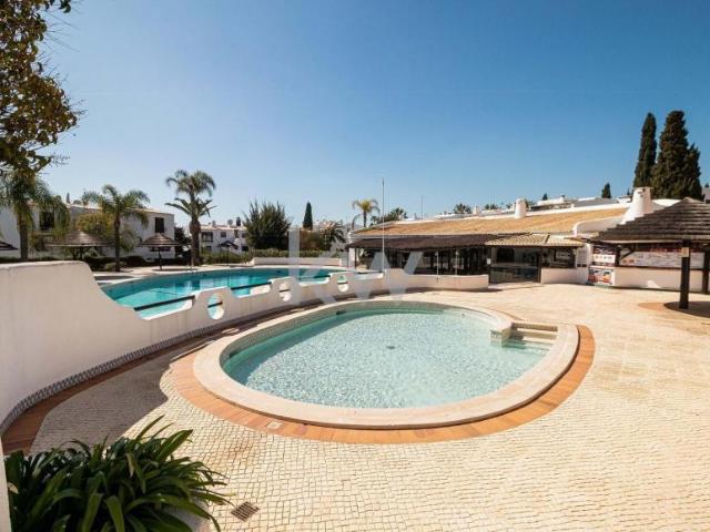 Apartamentos 2 quarto, Albufeira Algarve DLS90553938