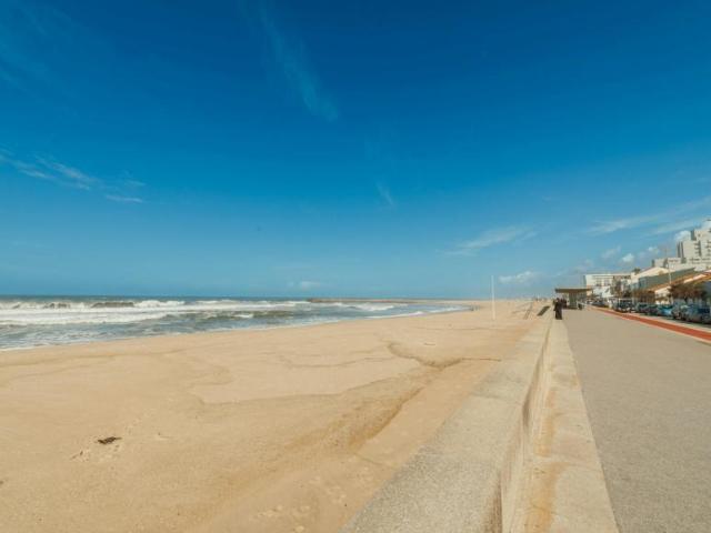 Apartamentos 2 quarto, Espinho Espinho 4500 345 DLS102795591