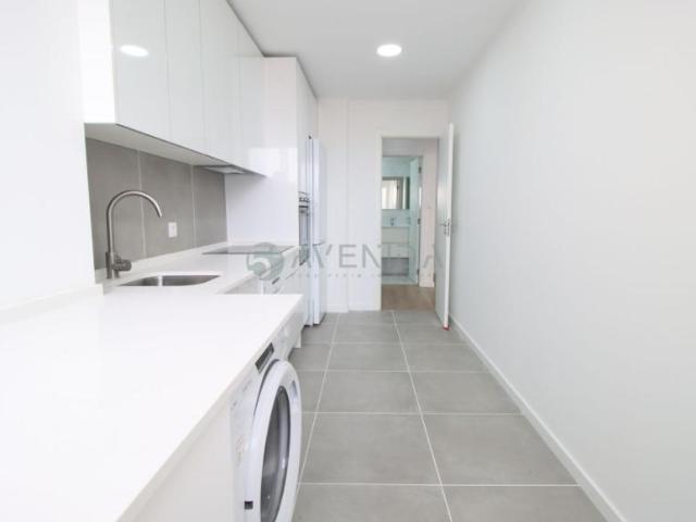 Apartamentos 2 quarto, Lisboa Amadora 2700 DLS97953422