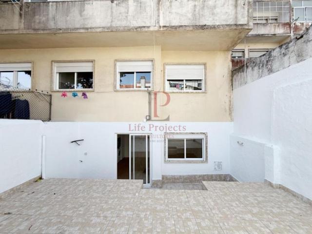 Apartamentos 2 quarto, Lisboa Amadora 2700 DLS101015778
