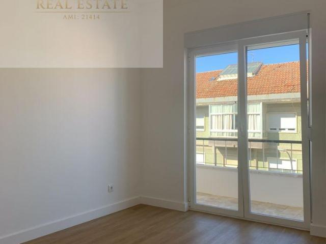 Apartamentos 2 quarto, Lisboa Amadora 2700 DLS102204369