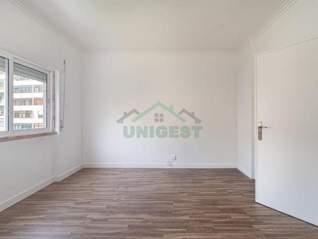 Apartamentos 2 quarto, Lisboa Sintra 2735 DLS102306486
