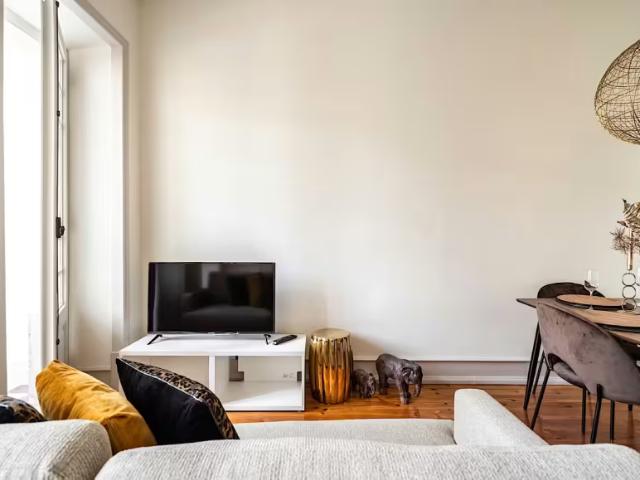 Apartamentos 2 quarto, Lisbon Lisbon 1600 073 ELS97513003