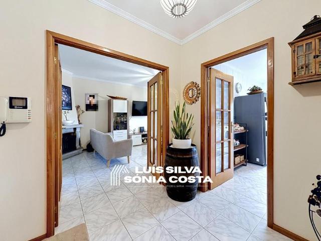 Apartamentos 2 quarto, Santa Maria da Feira Aveiro DLS102208272