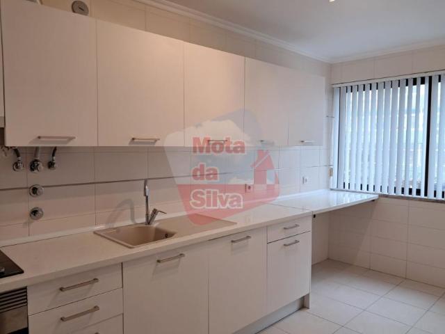 Apartamentos 2 quarto, Setúbal Almada 2800 DS103151179