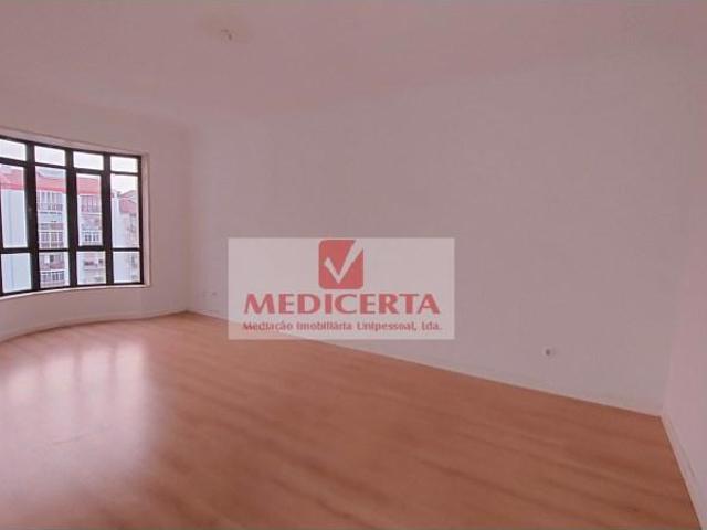 Apartamentos 2 quarto, Sintra Sintra DLS95901955