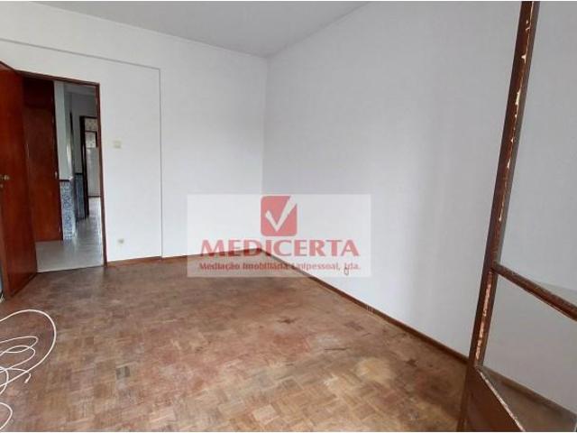 Apartamentos 2 quarto, Sintra Sintra DLS101012712