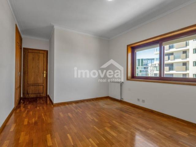 Apartamentos 2 quarto, Porto Vila Nova de Gaia 4400 DLS100941455