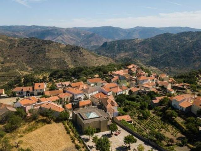 Apartamentos 2 quarto, Vila Nova de Foz Côa Vila Nova de Foz Côa 5155 101 DLS87555449