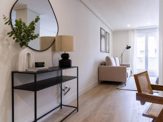 Apartamentos 4 Dormitorio Madrid Madrid ES99010087