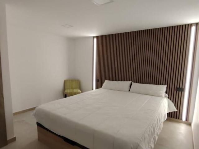 Apartamentos 4 Dormitorio Alicante Alicante ES102816620