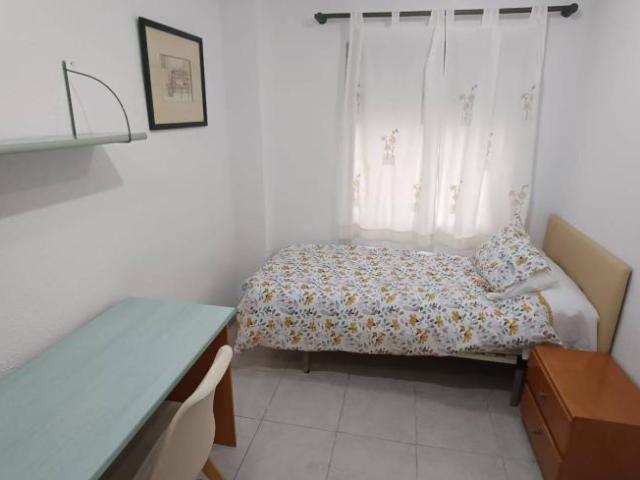 Apartamentos 4 Dormitorio Alicante Alicante ES103962692