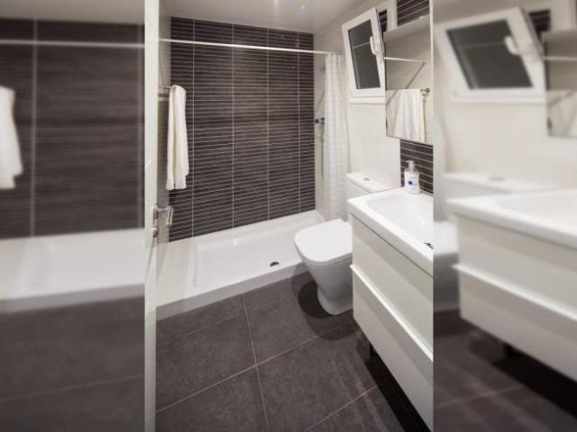 Apartamentos 4 Dormitorio Barcelona Barcelona ES98376213