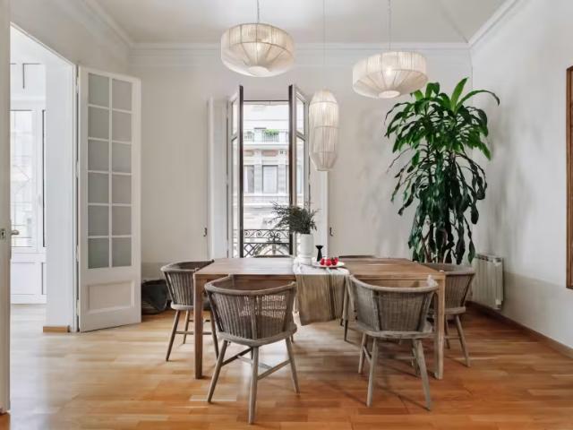 Apartamentos 4 Dormitorio Barcelona Barcelona ES98675439