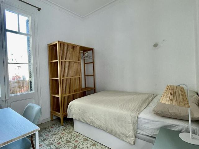 Apartamentos 4 Dormitorio Barcelona Barcelona ES99690677