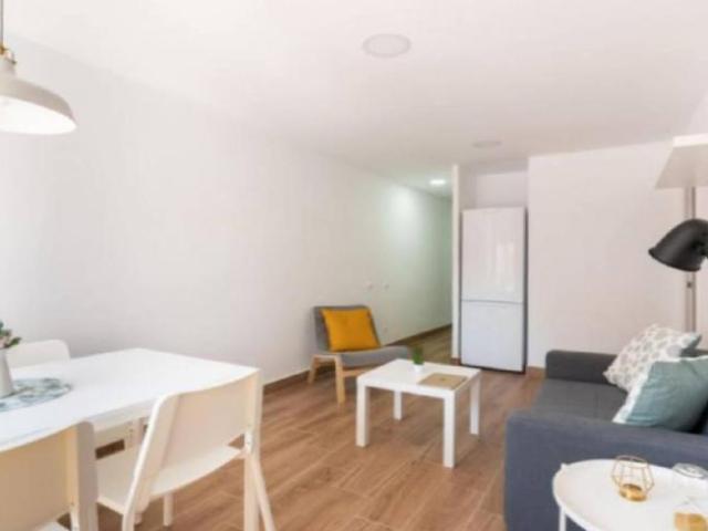 Apartamentos 4 Dormitorio Barcelona Barcelona ES101771269