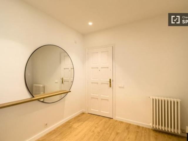 Apartamentos 4 Dormitorio Barcelona Barcelona ES101850260